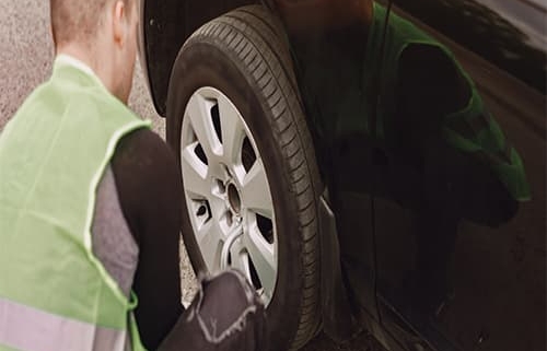 تعویض لاستیک پنچرگیری