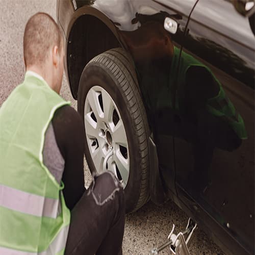 تعویض لاستیک پنچرگیری